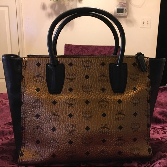 MCM Munchen Large Tote Bag - Picture 2 of 14